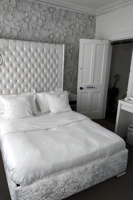Aunty Katie'S House, Ni Tourist Board Certified With Free Continental Breakfast Lägenhet Belfast Exteriör bild